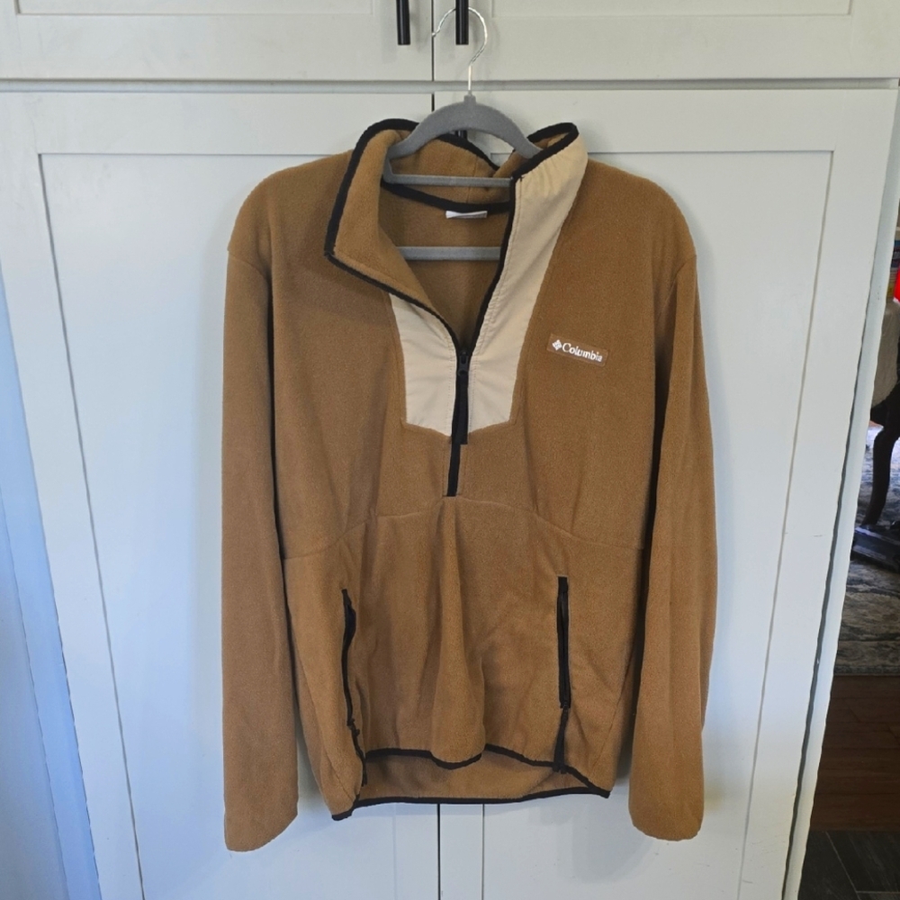 Columbia Men's Tan/Cream Pullover